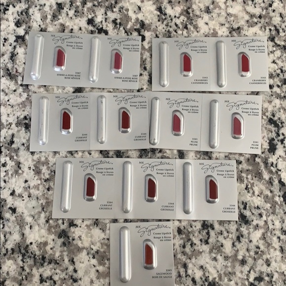 Lip stick samples - Picture 1 of 1